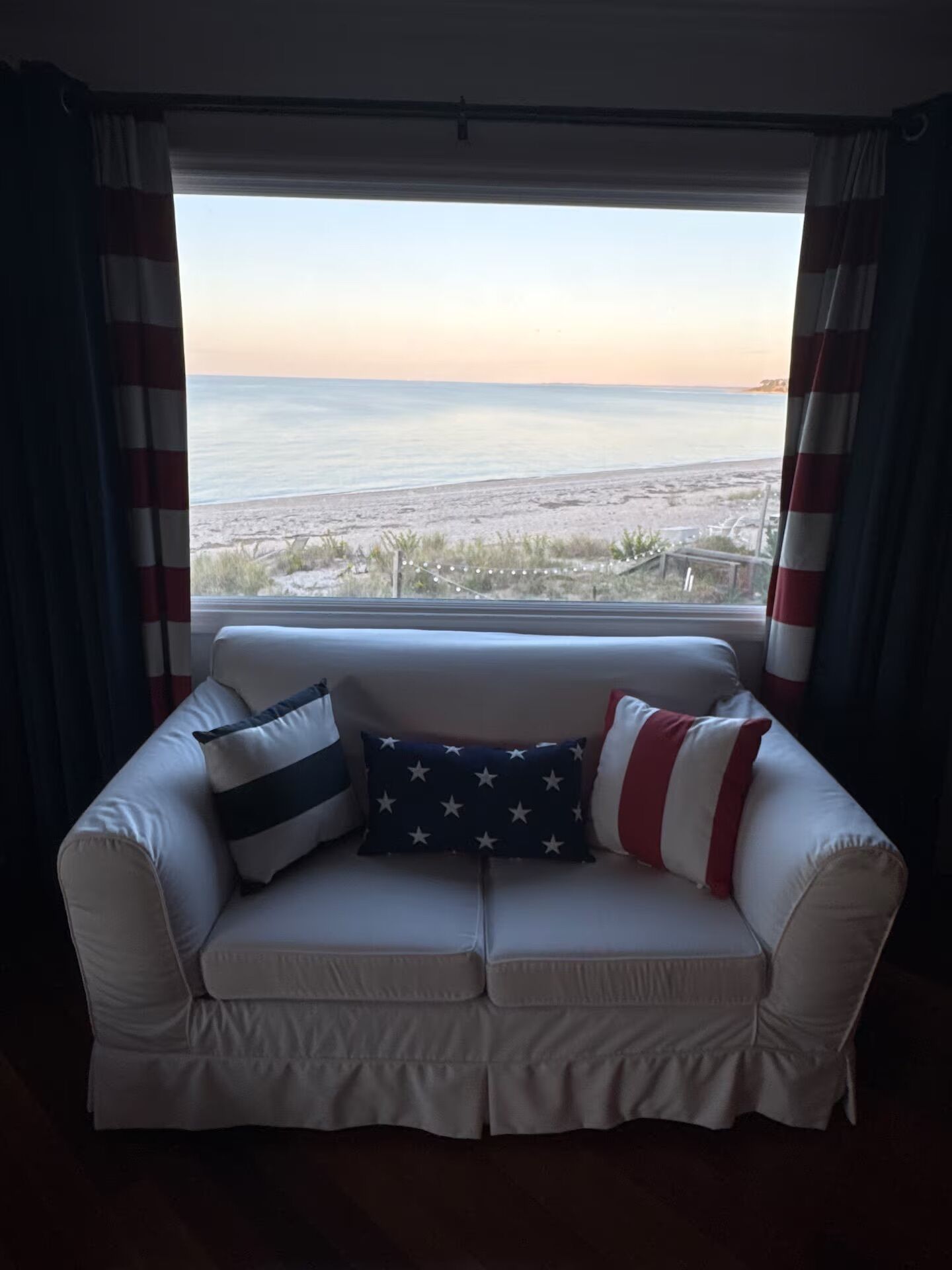 North Shore Breezes Beachfront Home In Asharoken Pet Friendly/event Friendly - Northport, NY