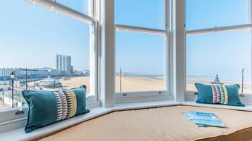 5 bedrooms, travel cot, free WiFi, bed sheets