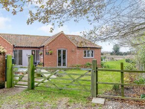 Exterior - 2 Bed in Norwich (oc-86422) (Banningham)