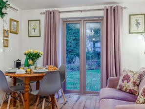 Dining - 2 Bed in Norwich (oc-86422) (Banningham)