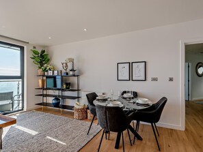 Dining - 2 Bed in Ramsgate (oc-86619) (Ramsgate)
