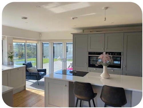 4 bed detached house in Barna, Galway. Located between Salthill & Barna village.