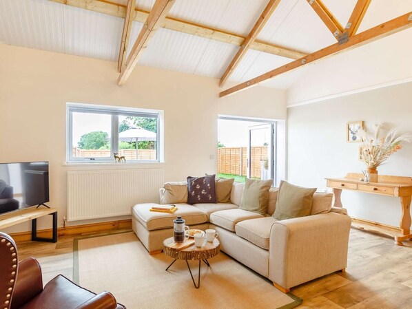 TV - 1 Bed in Bridgwater (oc-86979) (Edington)