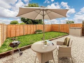 Outdoor dining - 1 Bed in Bridgwater (oc-86979) (Edington)