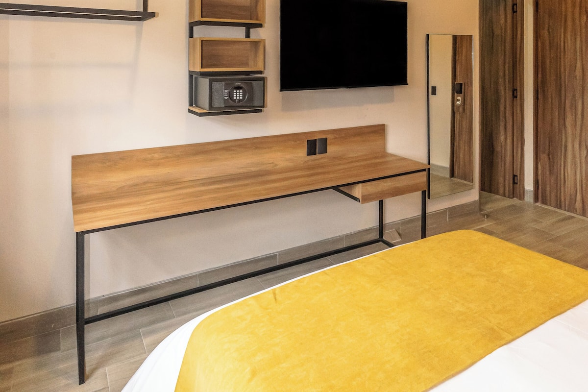 Standard Room, City View | In-room safe, desk, laptop workspace, WiFi (free)