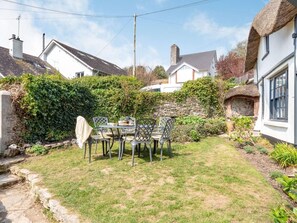 Outdoor dining - 3 Bed in Kingsbridge (oc-87005) (Thurlestone Sands)