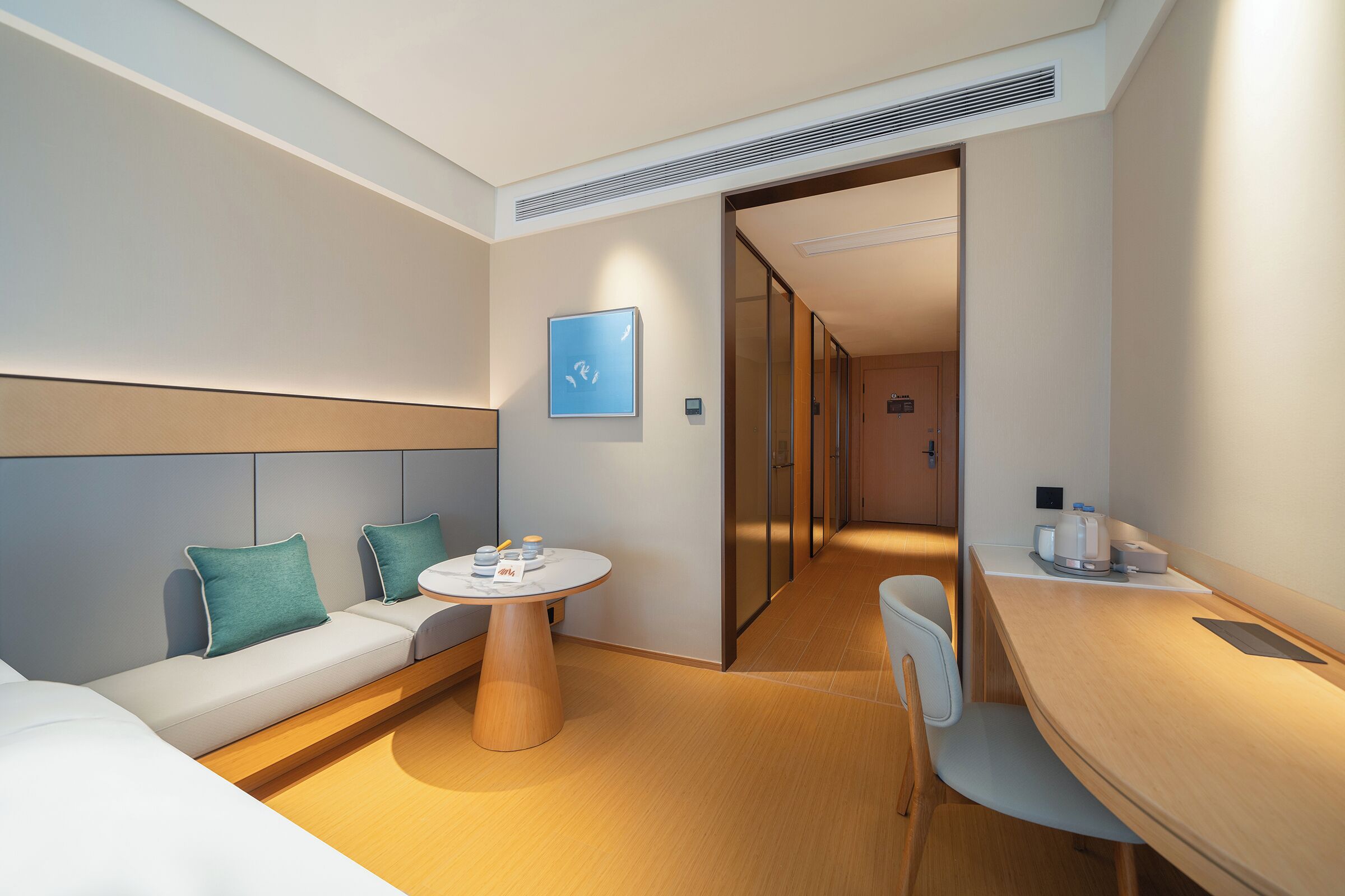 Superior Twin Room, City View | Desk, laptop workspace, free WiFi