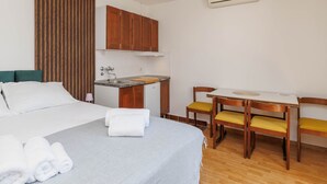 Unclassified image, 4 of 23, button - One Bedroom Apartment with Balcony (Malinska)