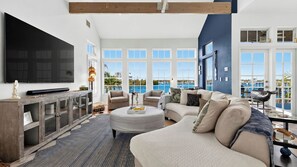 House (4 Bedrooms) | Interior - Sunset Slip by Avantstay Private Pool + Dock + Bay Views Walk to Beach + Times Square (Fort Myers Beach)