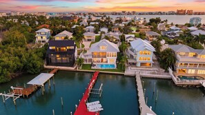 House (4 Bedrooms) | Interior - Sunset Slip by Avantstay Private Pool + Dock + Bay Views Walk to Beach + Times Square (Fort Myers Beach)