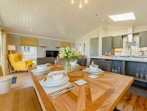 Dining - 2 Bed in Tenby (oc-87832) (Penally)