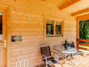 Outdoor dining - 2 Bed in Holsworthy (oc-87765) (Whitstone)