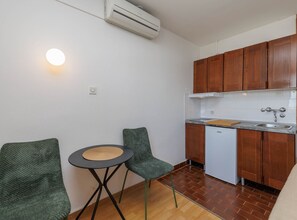 Interior - Studio Apartment with Balcony (Malinska)
