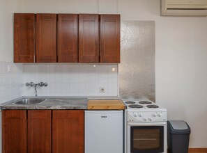 Unclassified image, 4 of 13, button - Superior One Bedroom Apartment with Balcony (Malinska)