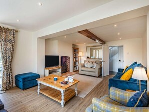 Living area - 5 Bed in Norwich (oc-87444) (Southrepps)