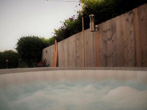 室外 SPA 浴池