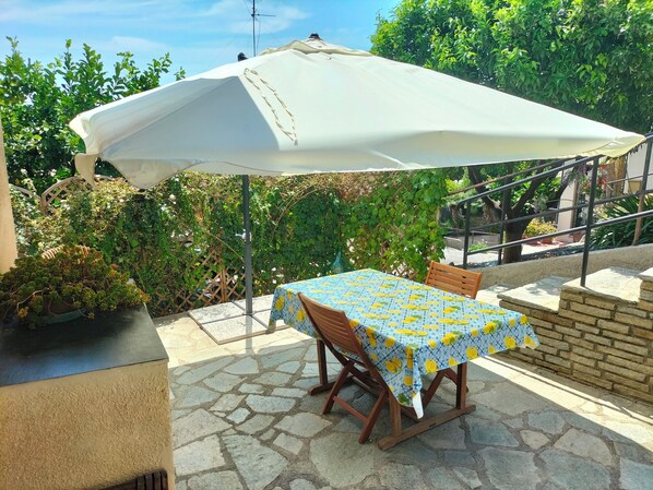 Outdoor dining - Comfort and Relaxation (Pompeiana)