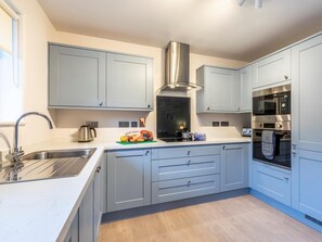 Private kitchen - 2 Bed in Saltash (oc-87705) (Saint Mellion)