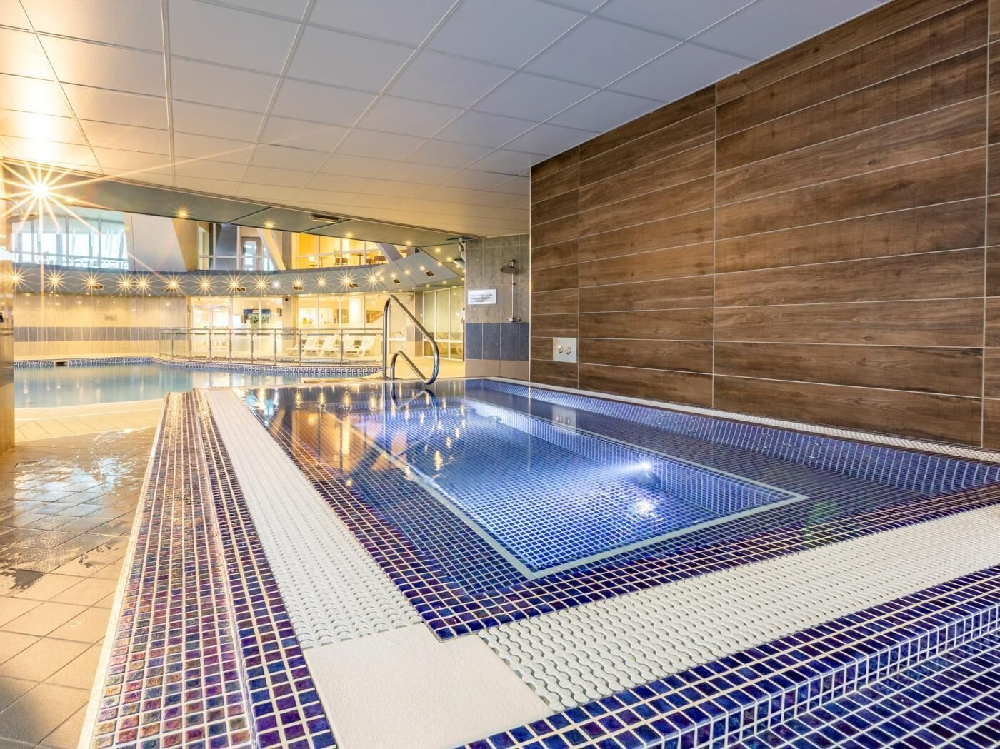Piscine intérieure