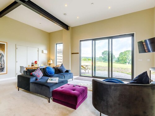 2 Bed in Blandford Forum (oc-88265)