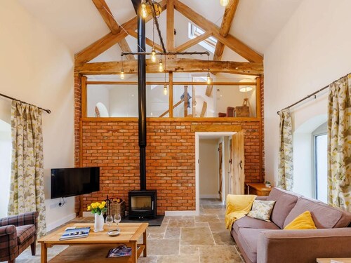 3 Bed in Whitchurch (oc-88915)