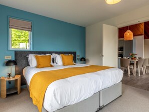 Room - 3 Bed in Saltash (oc-87718) (Saint Mellion)