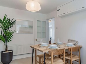Dining - 2 Bed in Perranporth (oc-87893) (Perranporth)