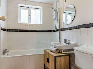 Bathroom - 2 Bed in Perranporth (oc-87893) (Perranporth)