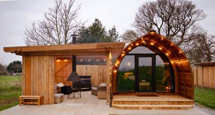 Luxury Rural Cabin with Wood Fired Hot Tub