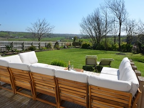 Terrace/patio - 4 Bed in Bude (oc-88299) (Bude)