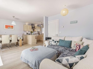 TV - 2 Bed in Rye- (oc-88709) (Camber)