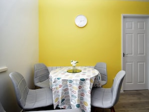 Dining - 2 Bed in Swansea (oc-88744) (Scurlage)