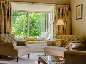 TV, fireplace - 3 Bed in Ambleside (oc-88769) (Claife)