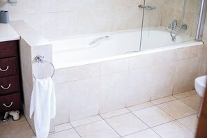 Room, 1 Bedroom, Balcony | Bathroom - Room-luxurious Room - D (Johannesburg)