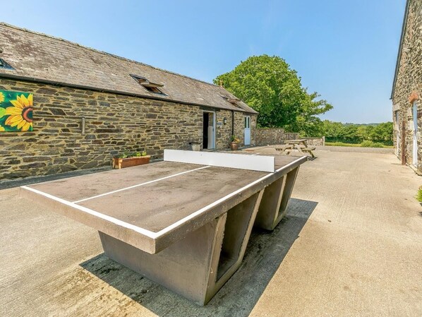 Outdoor dining - 3 Bed in Launceston (oc-88858) (Saint Giles on the Heath)