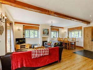 Living area - 3 Bed in Launceston (oc-88858) (Saint Giles on the Heath)