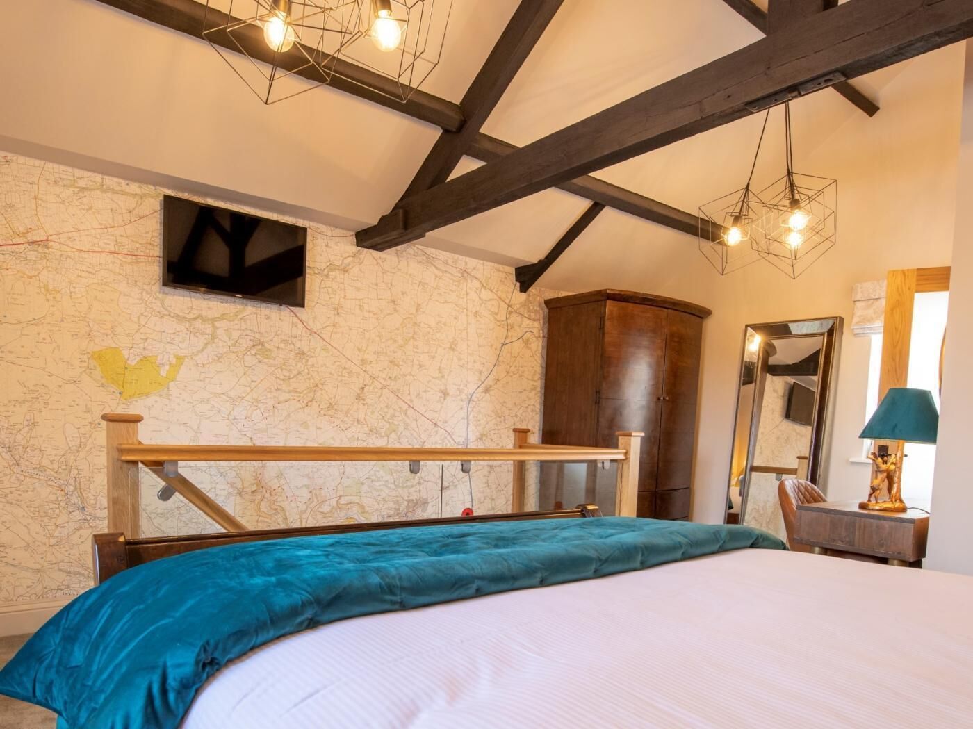 1 bedroom, travel cot, free WiFi, bed sheets