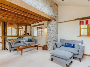TV, fireplace - 4 Bed in Oswestry (oc-88850) (Morda)