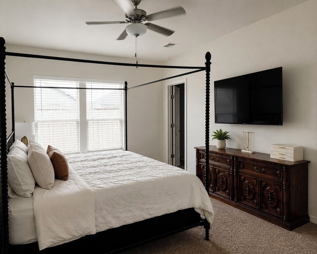 3 bedrooms, desk, travel crib, WiFi (free)