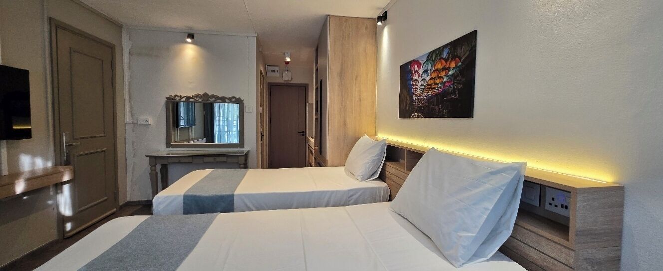 Deluxe Studio Suite, Balcony, Sea View | In-room safe, desk, blackout drapes, WiFi (free)