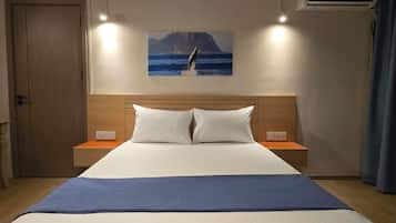 Standard Studio Suite, Balcony, Sea View | In-room safe, desk, blackout curtains, free WiFi