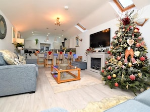 TV - 2 Bed in Holywell (oc-88028) (Lixwm)