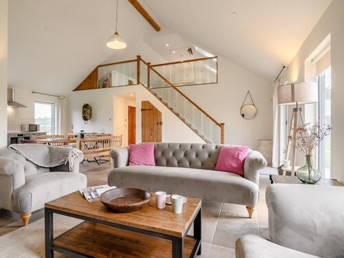 3 Bed in Brecon (oc-88139)