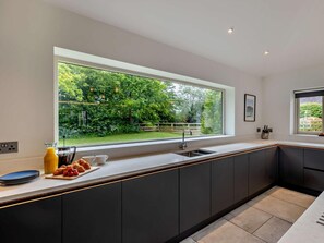 Private kitchen - 3 Bed in Ruthin (oc-88123) (Llanbedr-Dyffryn-Clwyd)