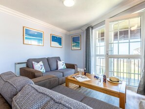 Living area - 2 Bed in Braunton (oc-87751) (Croyde)