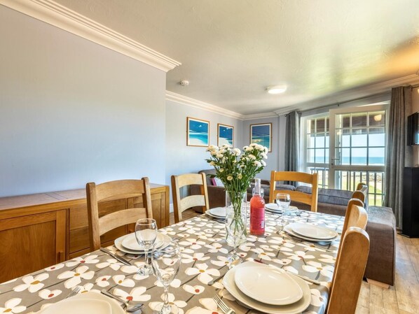 Dining - 2 Bed in Braunton (oc-87751) (Croyde)
