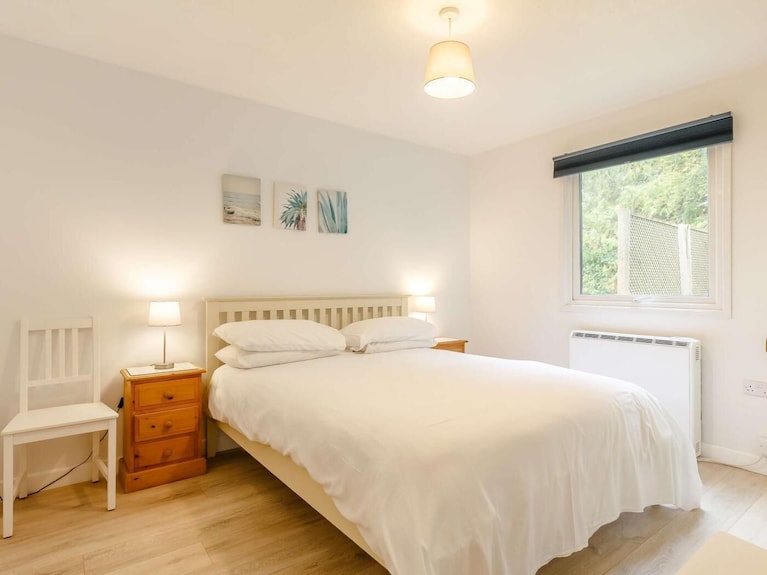 2 Bed In Saltash (Oc-88313) - Cornwall