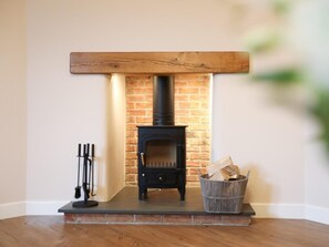 Interior - 3 Bed in Barnstaple (oc-88074) (Fremington)