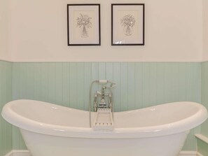 Bathroom - 3 Bed in Redruth (oc-88102) (Redruth)