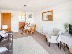 TV - 3 Bed in Aylesbury (oc-88963) (Shabbington)